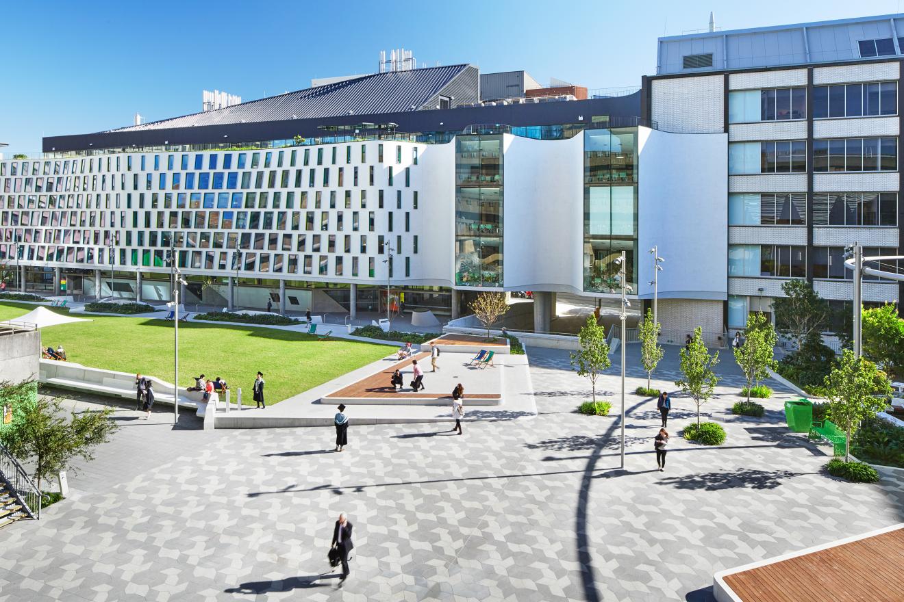 UTS campus and Alumni Green 