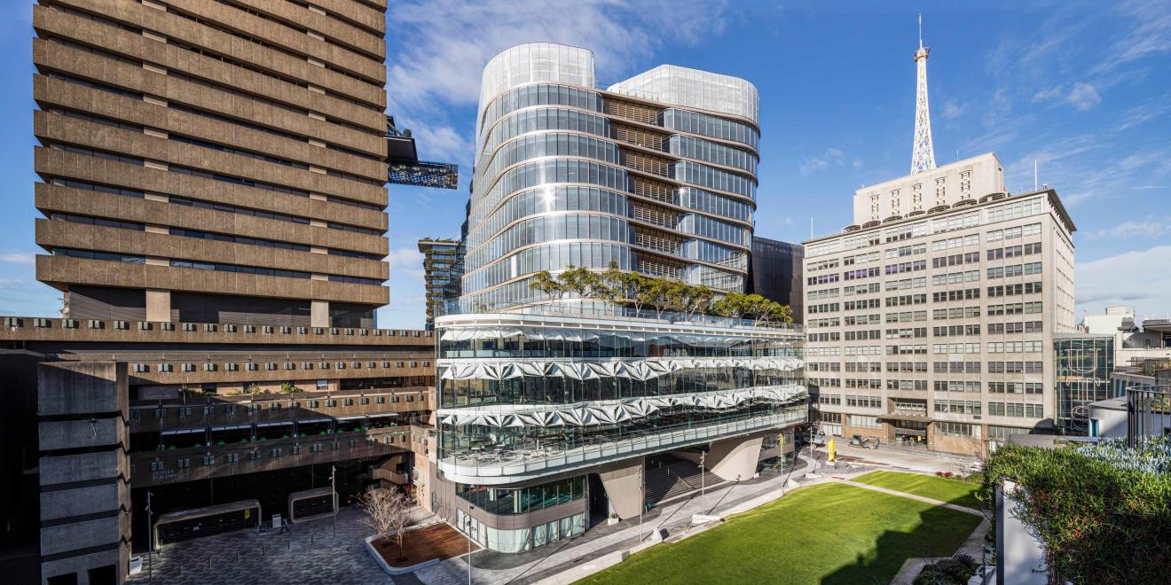 Looking over Alumni Green towards UTS Central 