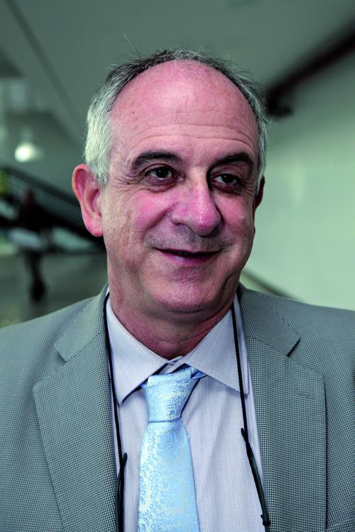 Headshot of nilo de oliveira nascimento