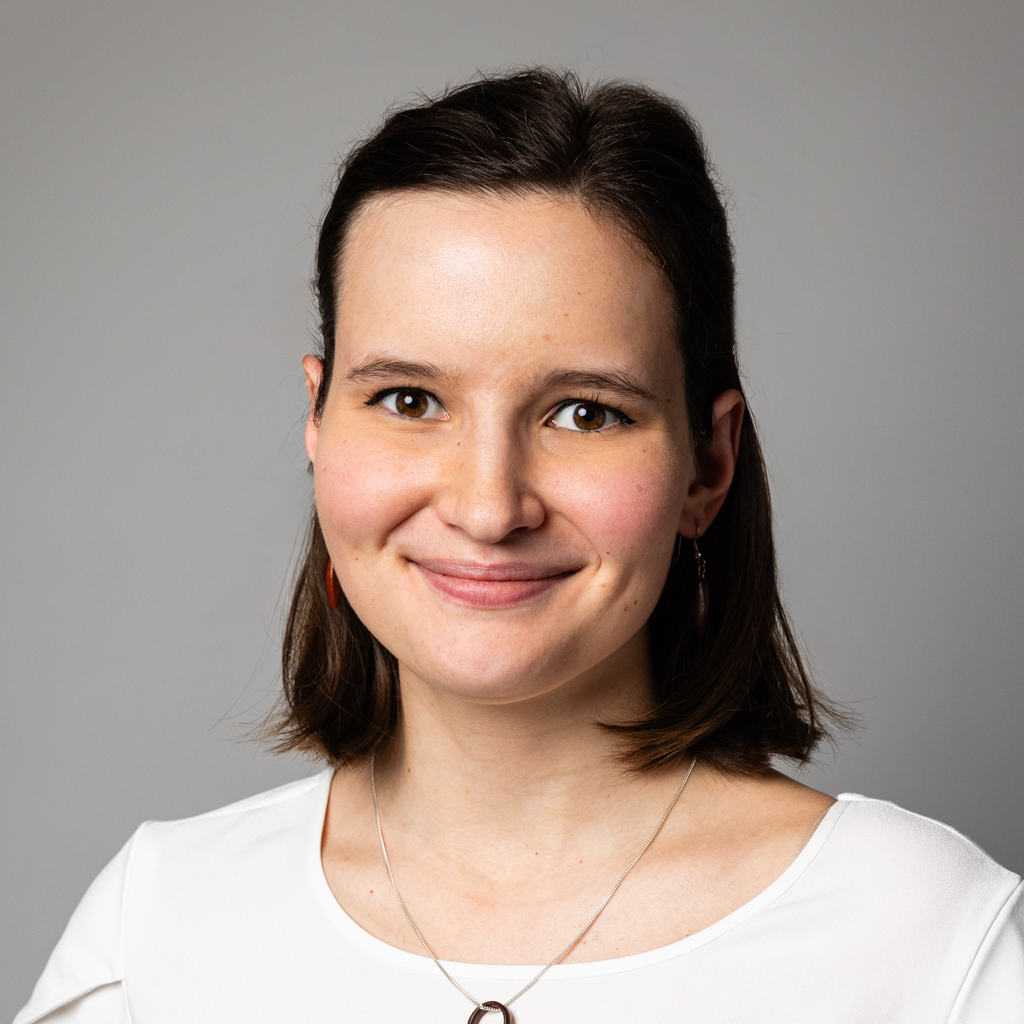 Headshot of Clare Perry.