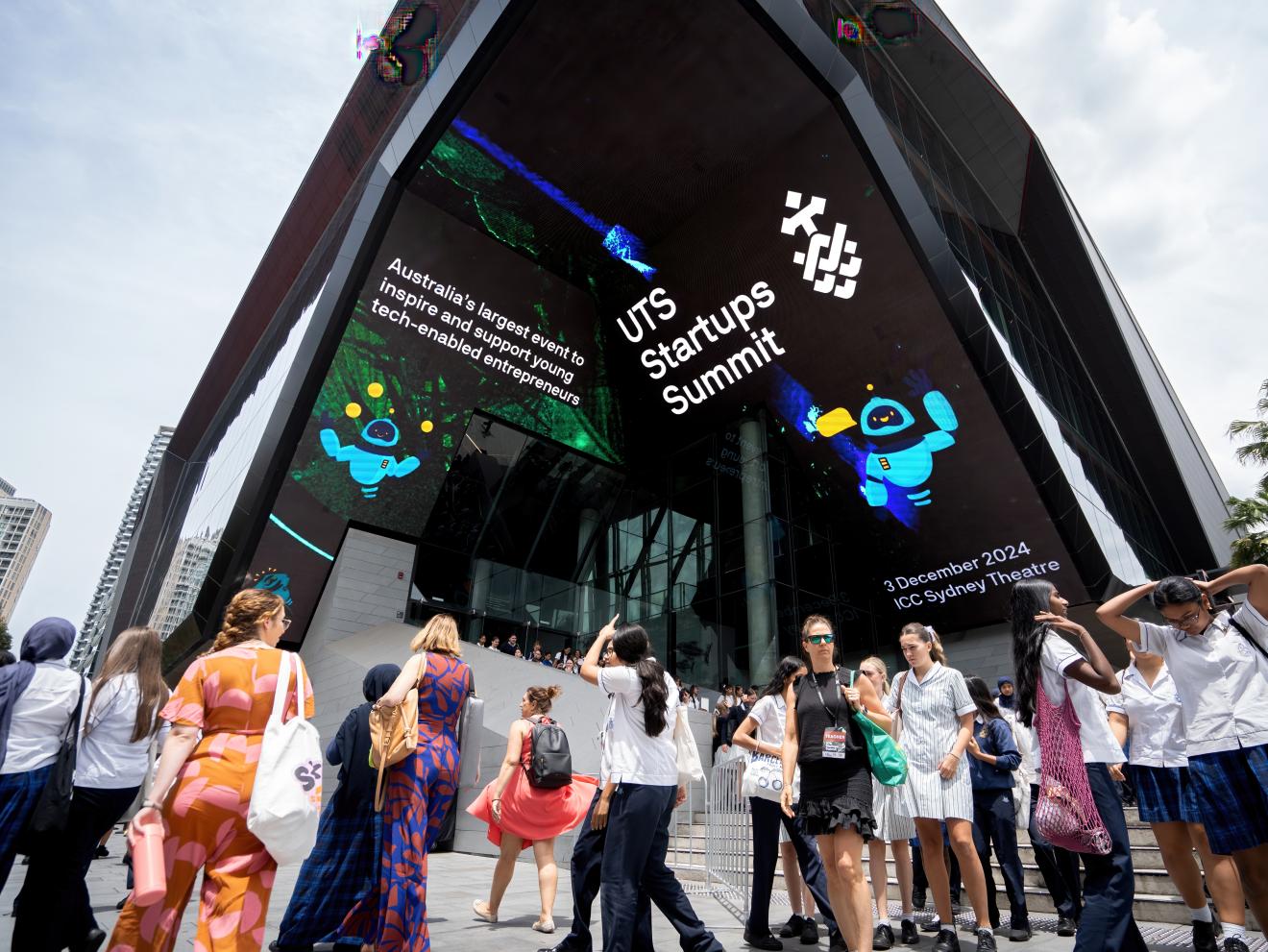Highschool students at the 2024 UTS Startups Summit at the ICC Sydney.