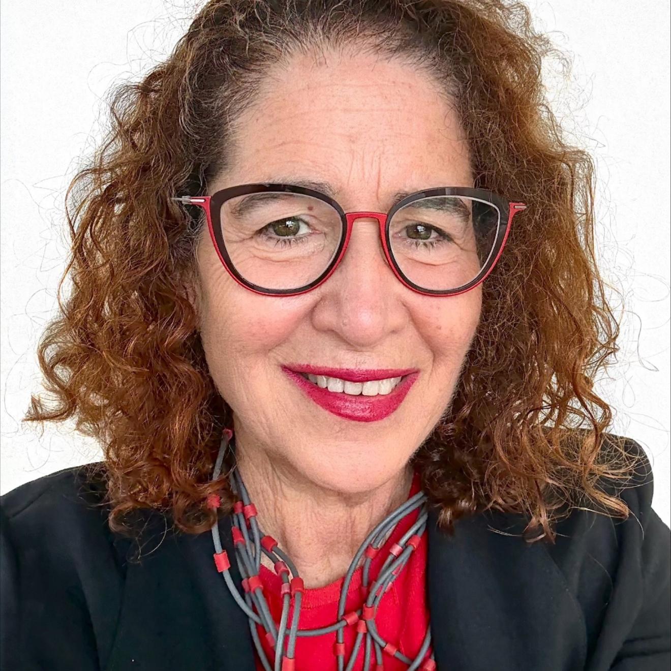 Leslie Loble