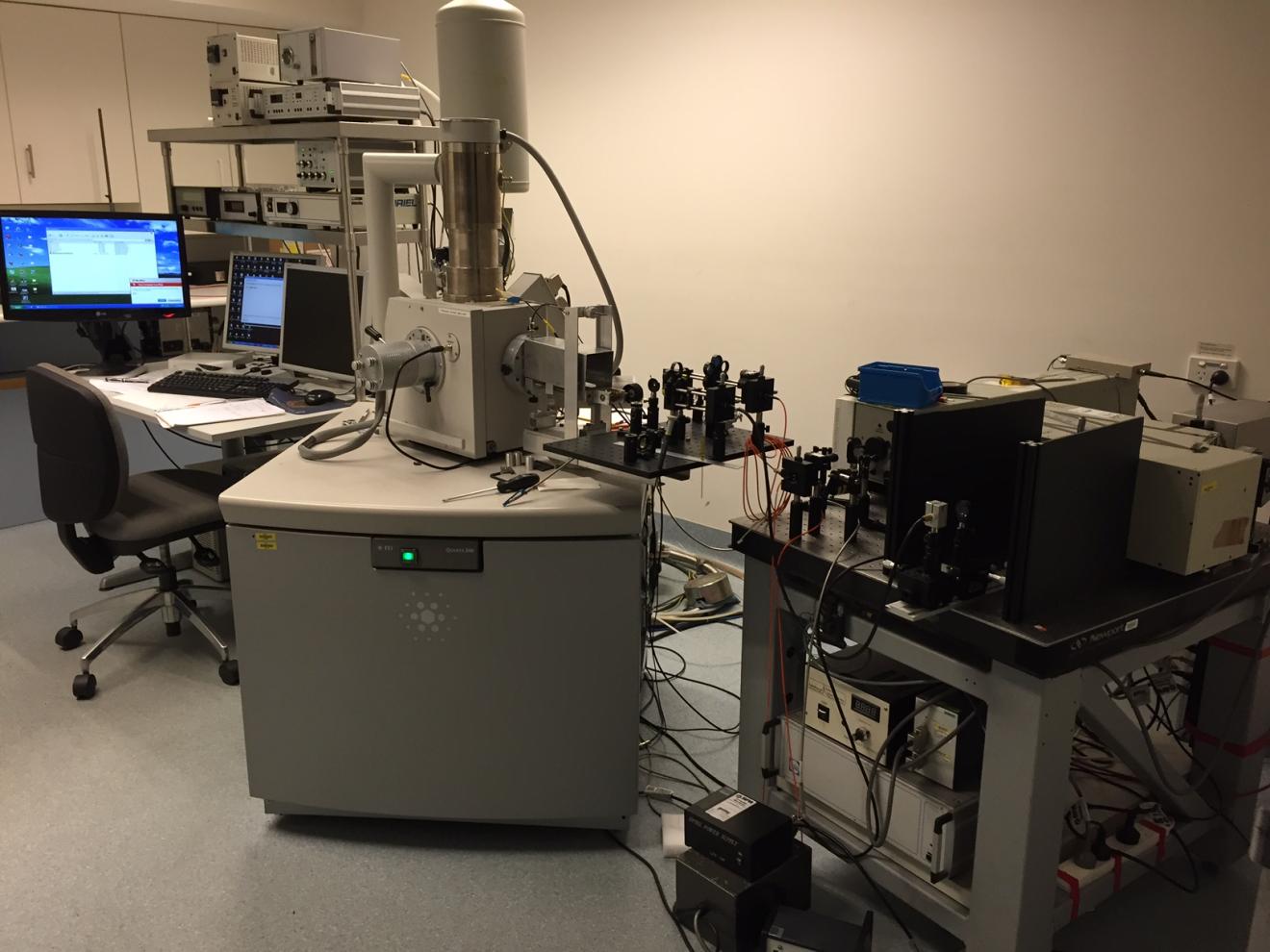 Image of Quanta SEM with CL system