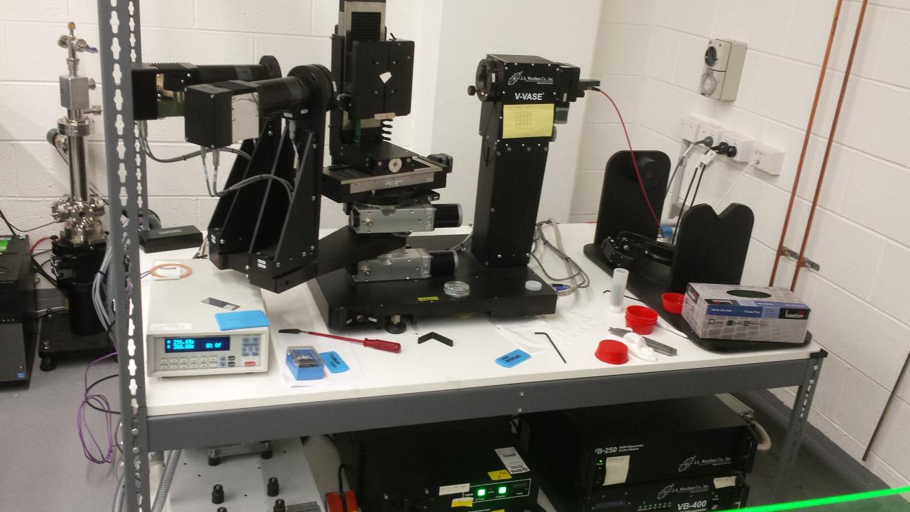 Picture of the Woollam V-VASE Ellipsometer