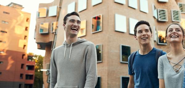 Students outside Frank Gehry designed UTS Business School