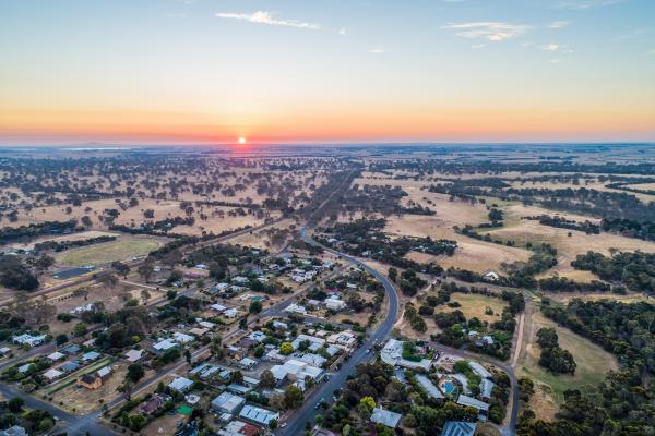 An aerial photograph of a rural toen in Australia