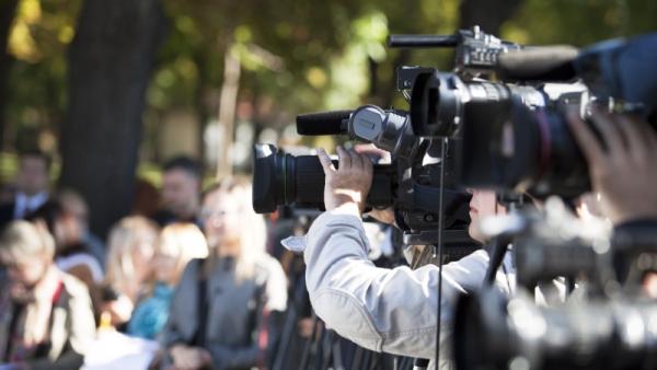 800x450 Covering an event with a video camera