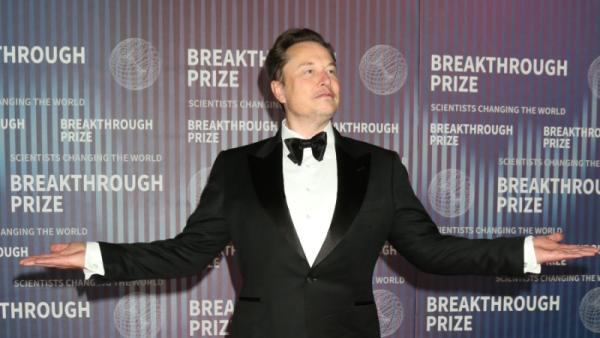 800x450 Elon Musk at the 10th Annual Breakthrough Prize Ceremony