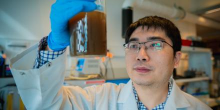 Eureka Prize for Dr Qilin Wang