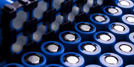 A group of blue battery elements, some are held together by a holder