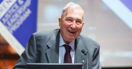 Portrait of Sir Gerard Brennan at UTS Law awards presentation