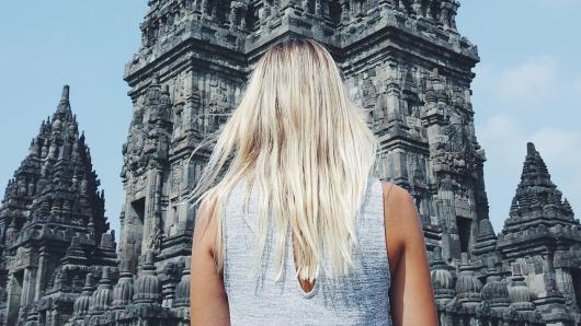 tourist at a temple. Image: Unsplash