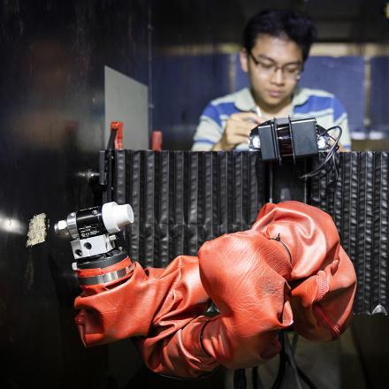 Grit blasting robot