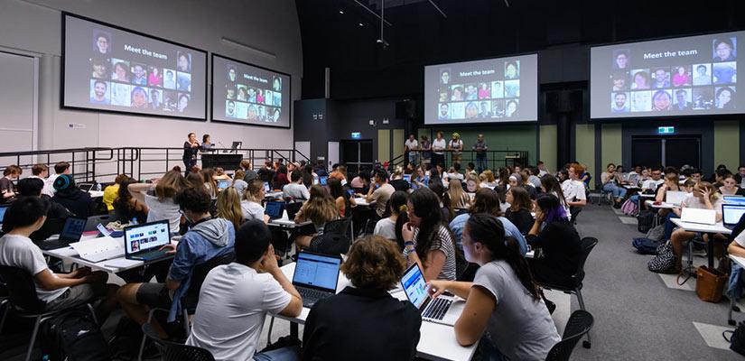 A class at the UTS collaborative theatre, Powerhouse Museum