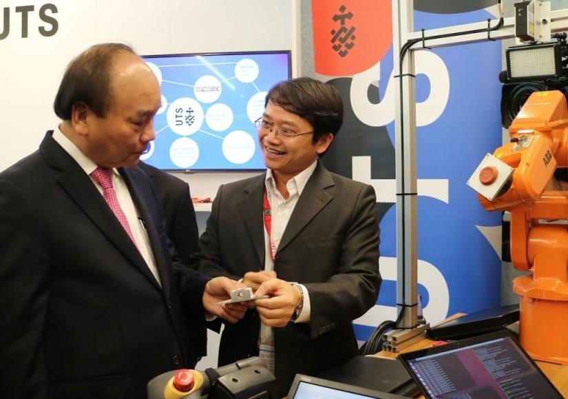 Vietnamese Prime Minster sees UTS technology up close