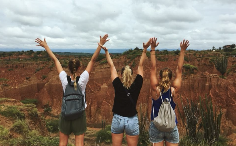 Photo of girls in Colombian countryside