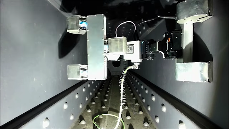 Harbour bridge maintenance robot