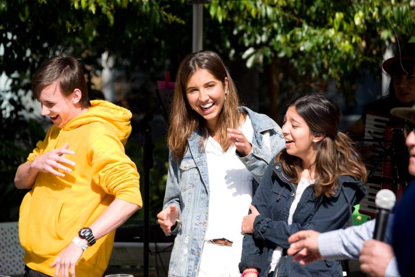 Students laughing together 