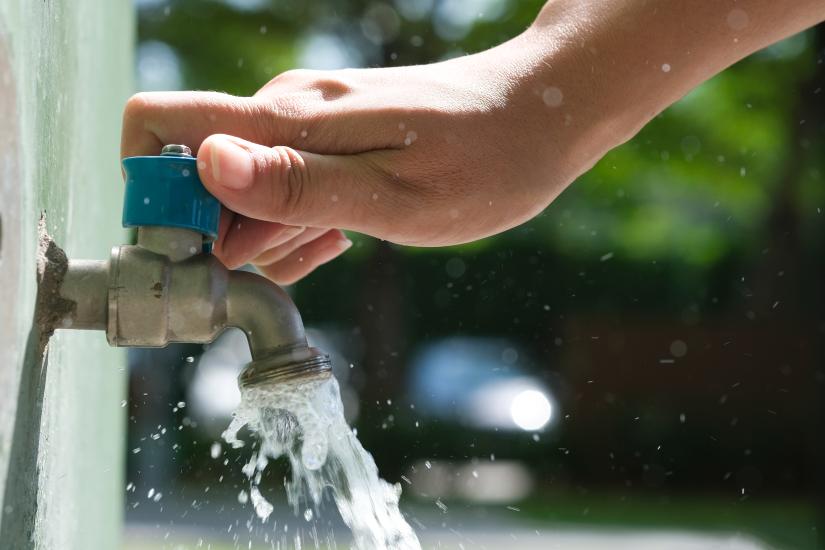 Faucet spitting water