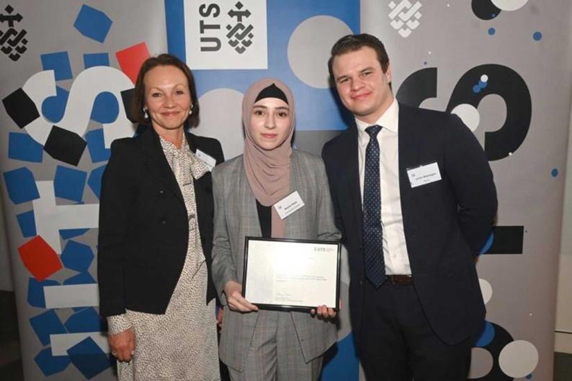 Majida Alajia receives the Dr Con Moshegov Orthoptics Scholarship