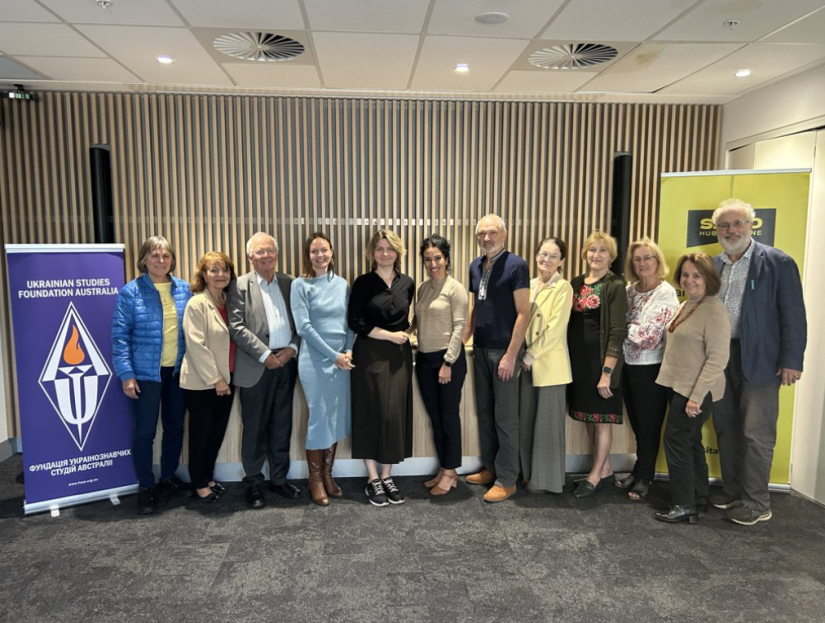 Fellows and members of USFA and SITADHub meet at UTS