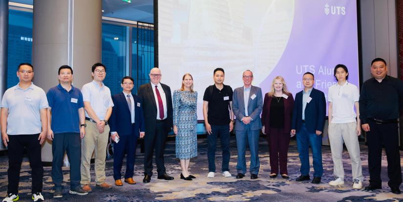 Group shot of UTS Senior Executives and MEM Alumni