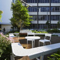 Seating in the Alumni Green garden