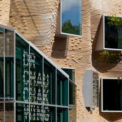 Dr Chau Chak Wing Building brickwork and windows