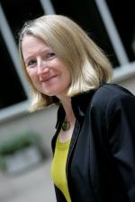 Dr Gill Owen